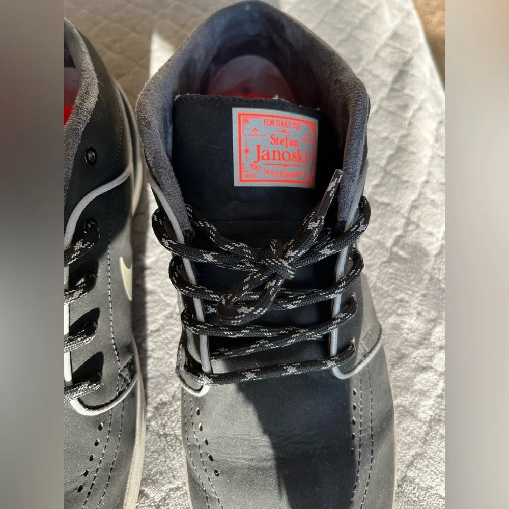 Nike Skateboarding Stefan Janoski Chukka Shoes Mens 10.5 US Black and Gray - Picture 11 of 16